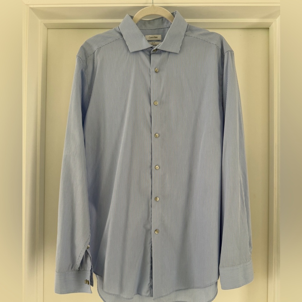 Calvin Klein Slim Fit Performance non iron dress shirt like new! 17 34/35